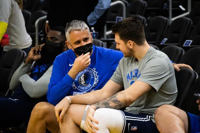 开云体育-【现场】勇士进攻迎来复苏 大胜独行侠终获反弹