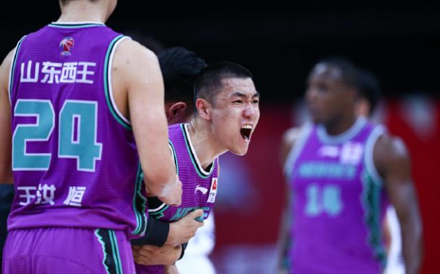 开云官网-下克上！三军用命淘汰新疆 山东重返CBA四强